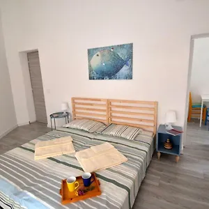 Casa Degli Avi,da Zio Nino Nel Borgo Marinaro , Pozzallo Italia